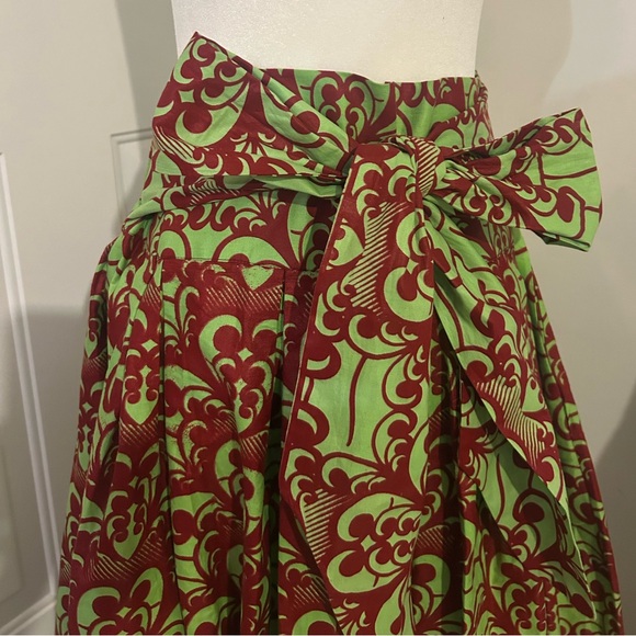 Ankara Fabric (from Nigeria) bought in LA, CA. Light green with deep red. Size M - Picture 3 of 10